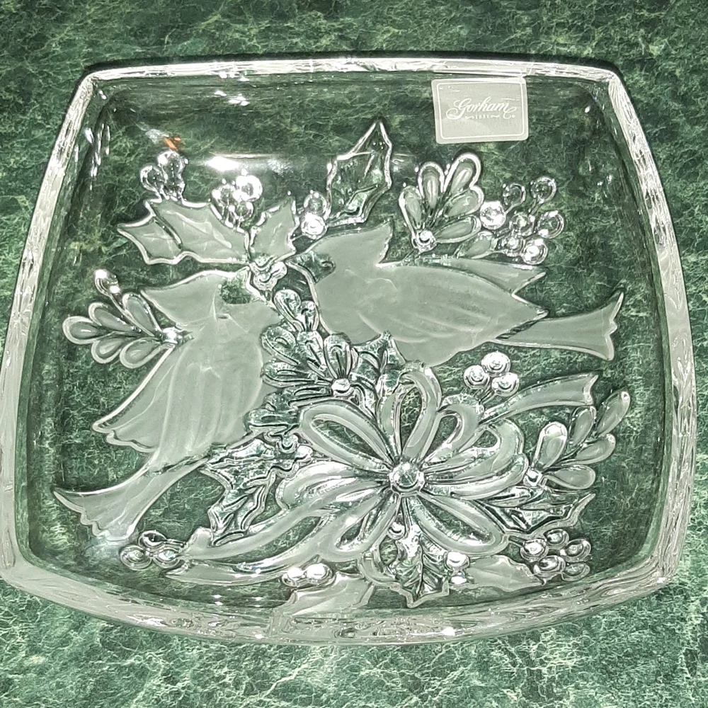Gorham Crystal Bowl- Beautiful! Christmas Cardinals 8" Square 🕊🌲 - Picture 5 of 10